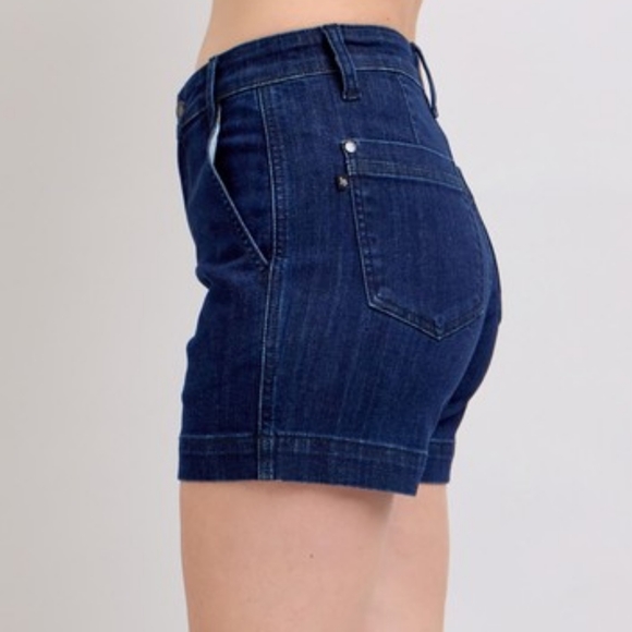 Judy Blue High-Rise Relaxed Boyfriend Dark Jean Mid-length Classic Denim Shorts - Picture 5 of 16
